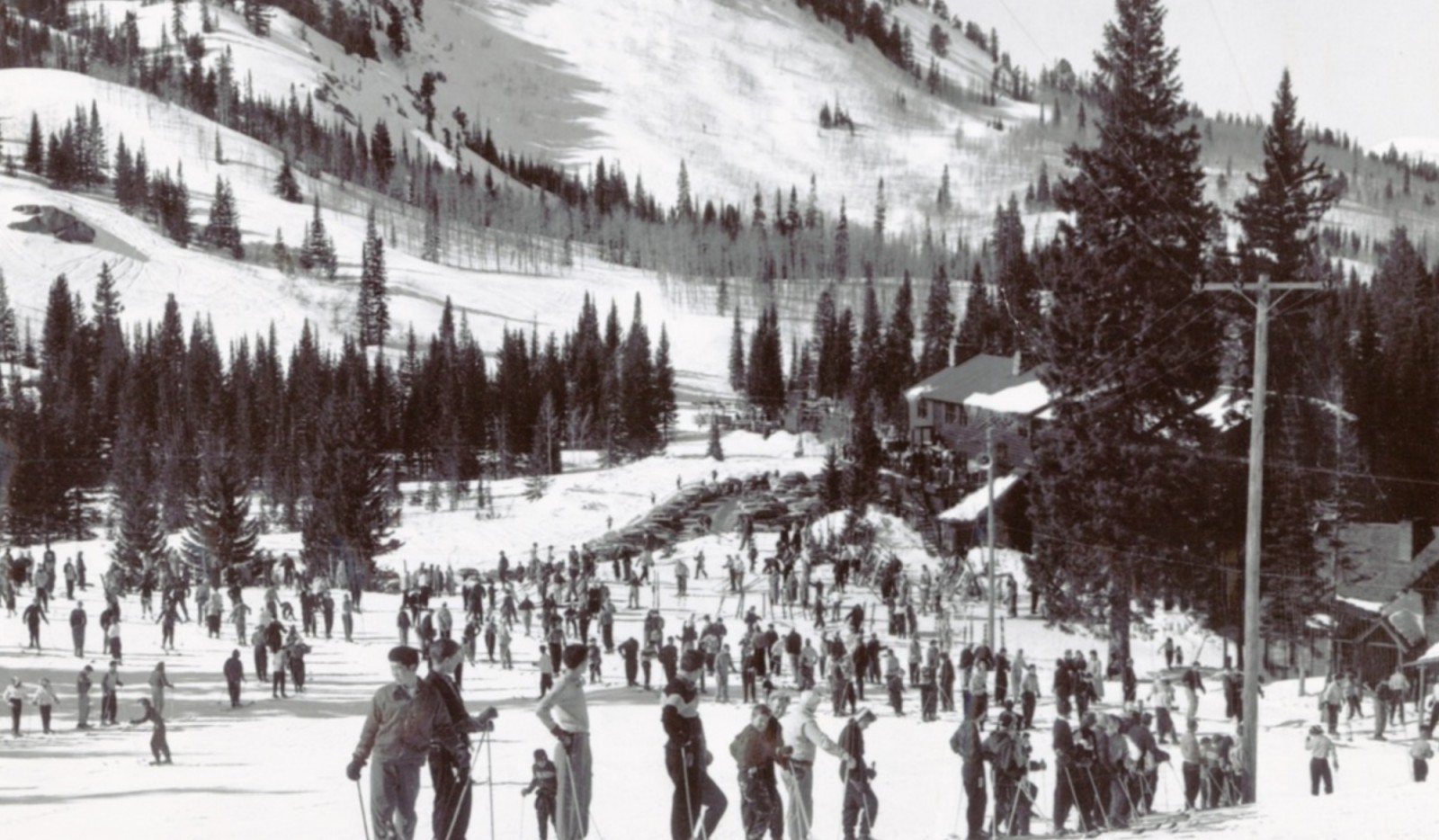 Ski Utah Article Image - Brighton Base Areapng